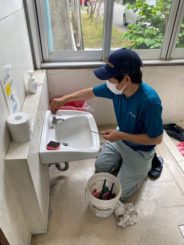 市内小中学校の水道修繕